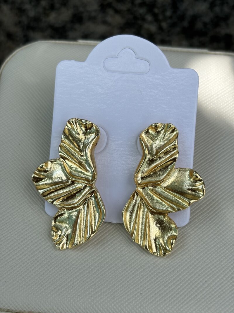 Brinco Flor (dourado)